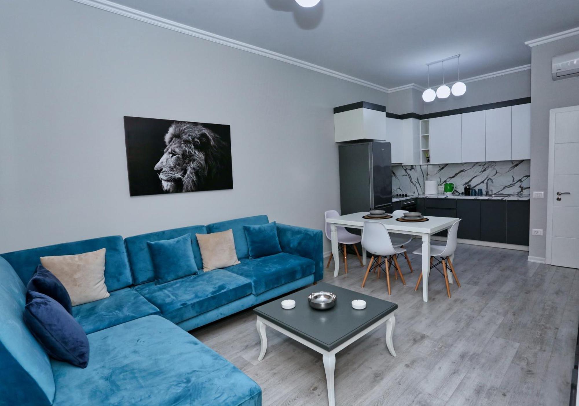 Luxury Square 21tirana Apartment *