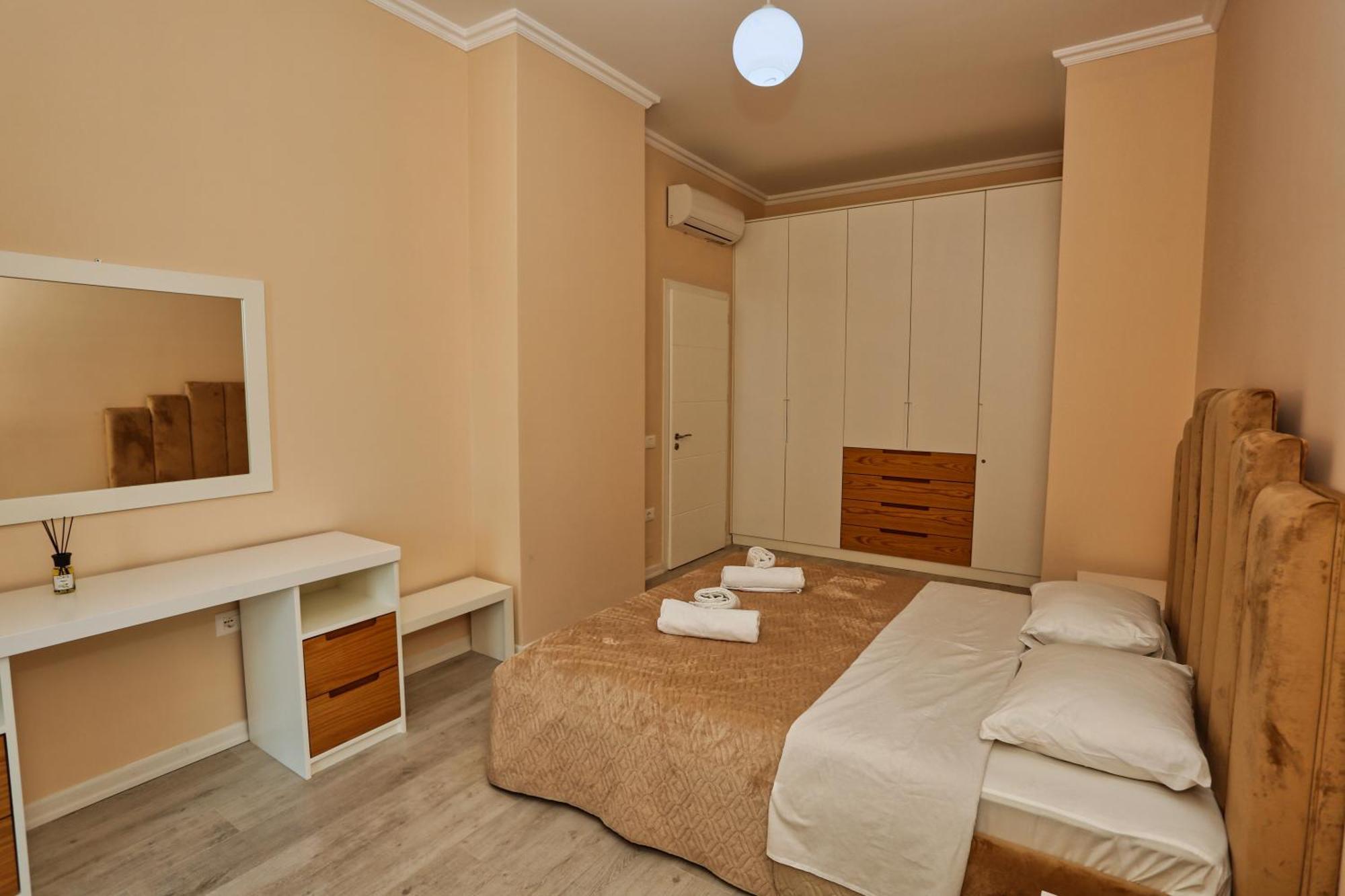 Luxury Square 21tirana * Tirana